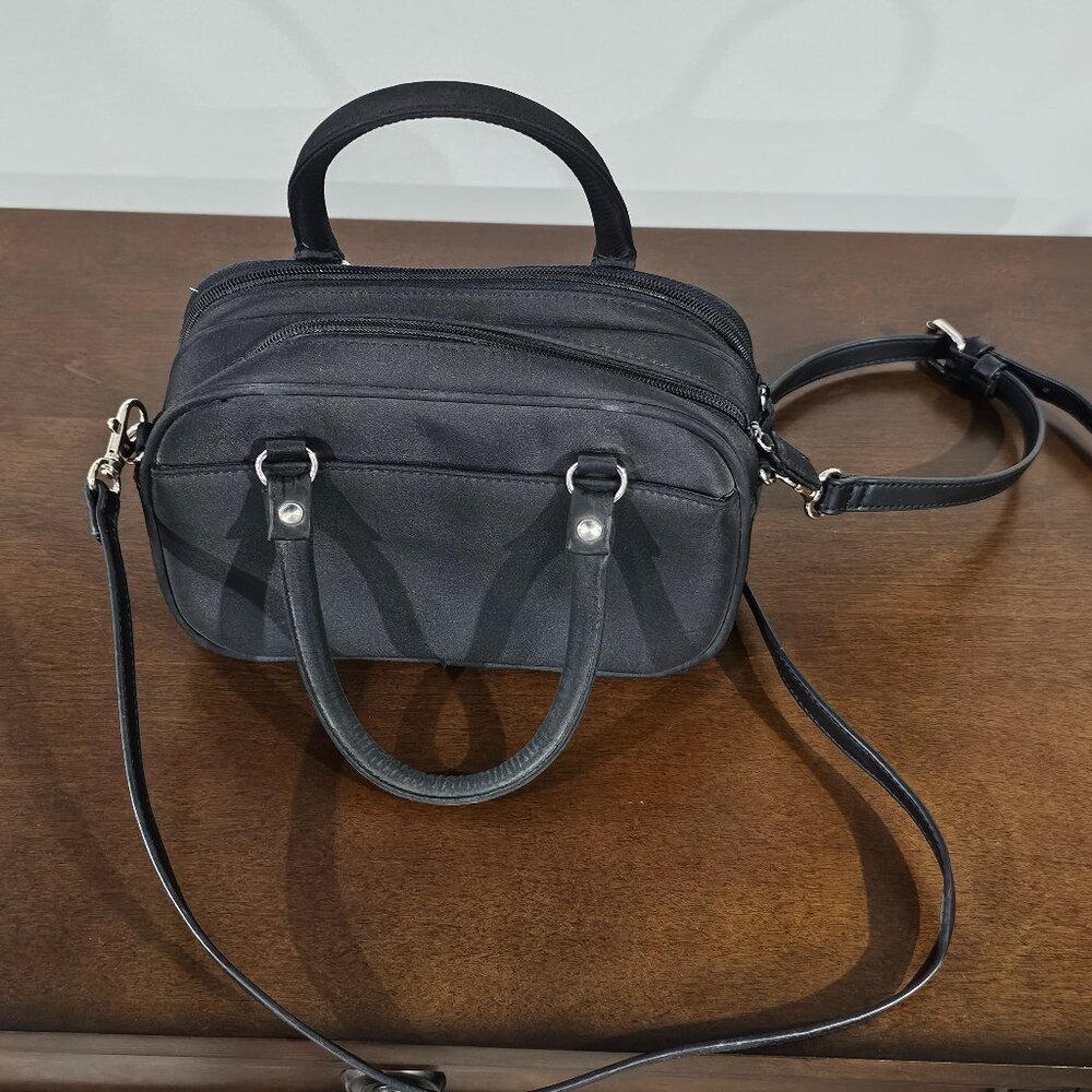 Unsure of brand cute black woman purse has wallet inside